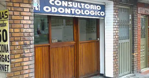 CONSULTORIO ODONTOLOGICO CARRERA 70 CONSULTORIO ODONTOLOGICO CARRERA 70